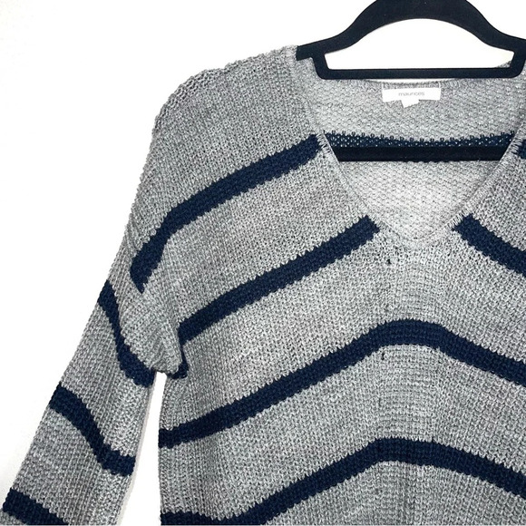 Maurices Heather Gray & Navy Blue Striped V-neck Knit Sweater Small Women’s - Picture 4 of 11